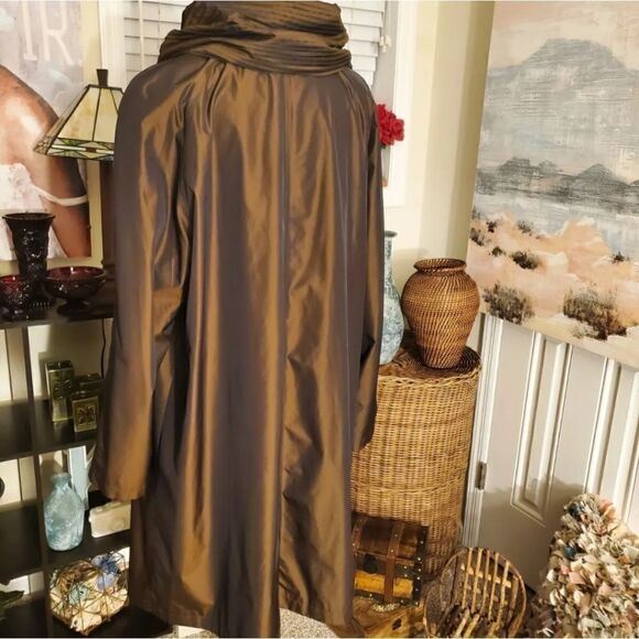 Vtg Gallery Water Repellent Accordian Plated Neckline Stylish Raincoat - Picture 8 of 13